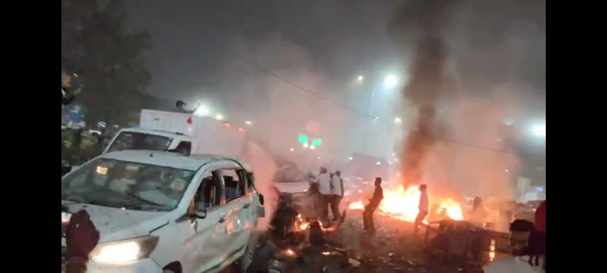 Car blast in delhi